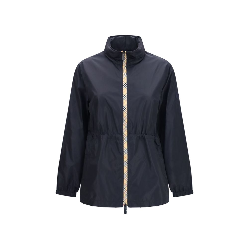 Veste parka noire en polyamide de la marque Burberry, coupe moderne et imperméable, visible en détail sur l'image.