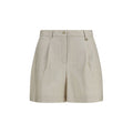 Shorts bermuda beige en polyamide Moncler, légers et décontractés, affichant une coupe classique avec logo discret sur la poche arrière.