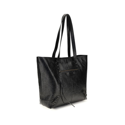 Sac à épaule Balenciaga en agneau noir Ovis Aries avec détails élégants, vue de face.