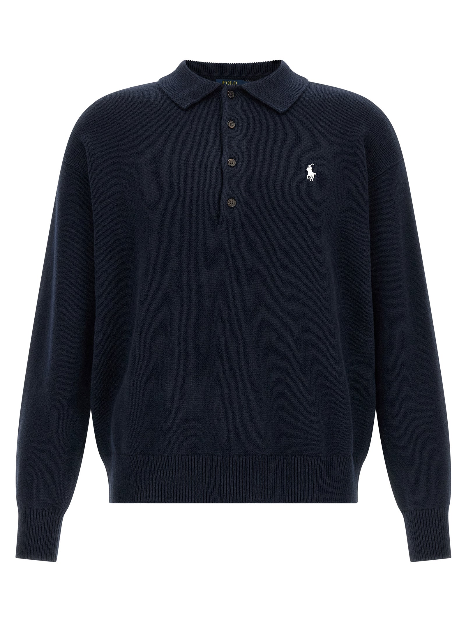 Cardigan en coton bleu Polo Ralph Lauren porté par un mannequin, détail du col et des boutons, style classique et élégant.