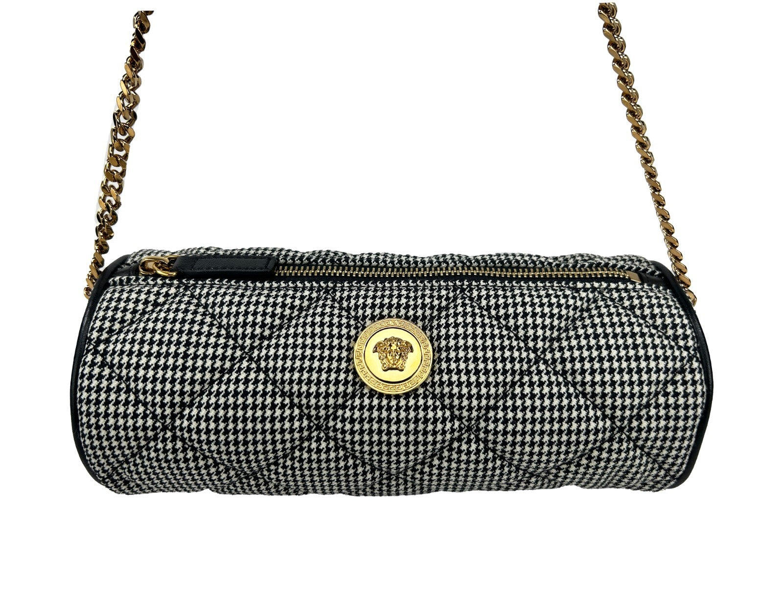 Sac à bandoulière en satin matelassé Versace Medusa, élégant sac de soirée avec motif orné de la tête de Méduse.