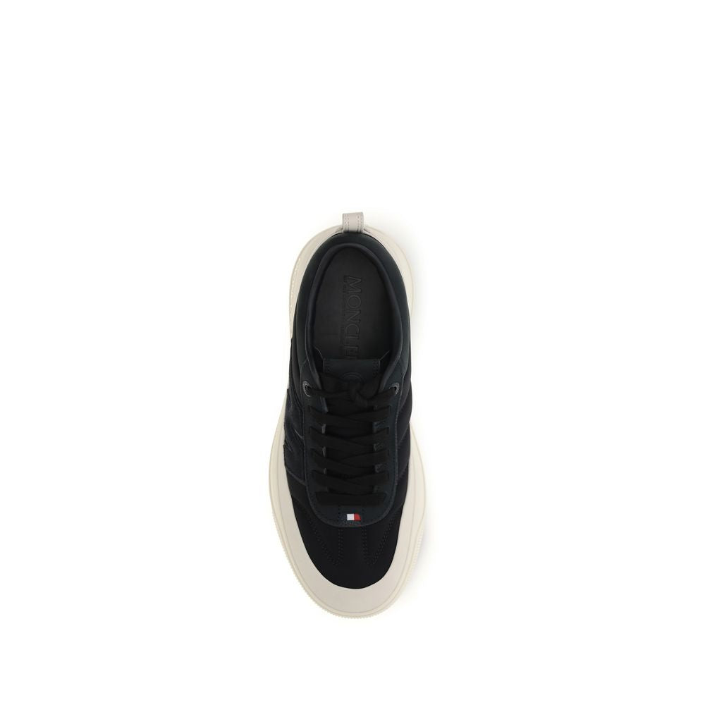 Baskets athlétiques Moncler Bos Taurus en cuir de veau noir, style sportif et élégant pour hommes