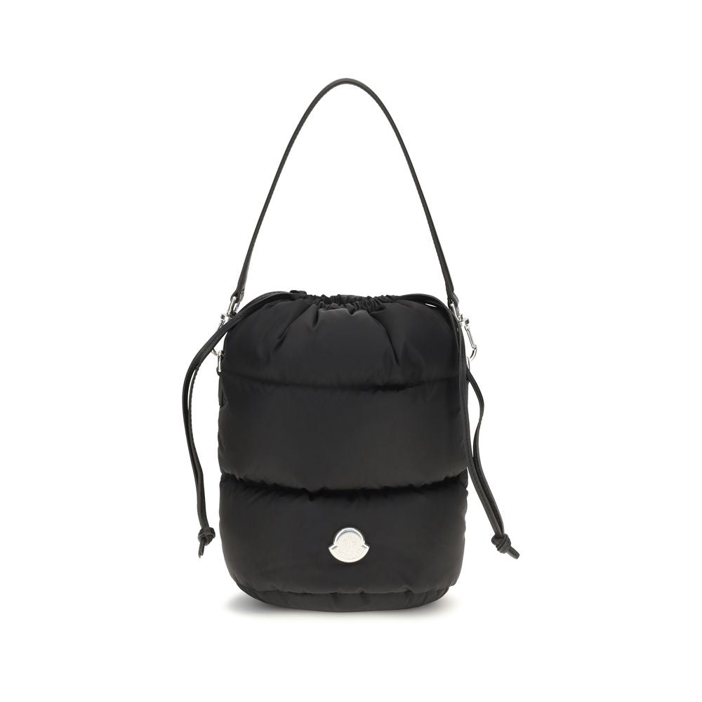 Sac banane en nylon noir Moncler avec logo, compact et pratique, idéal pour un style décontracté.