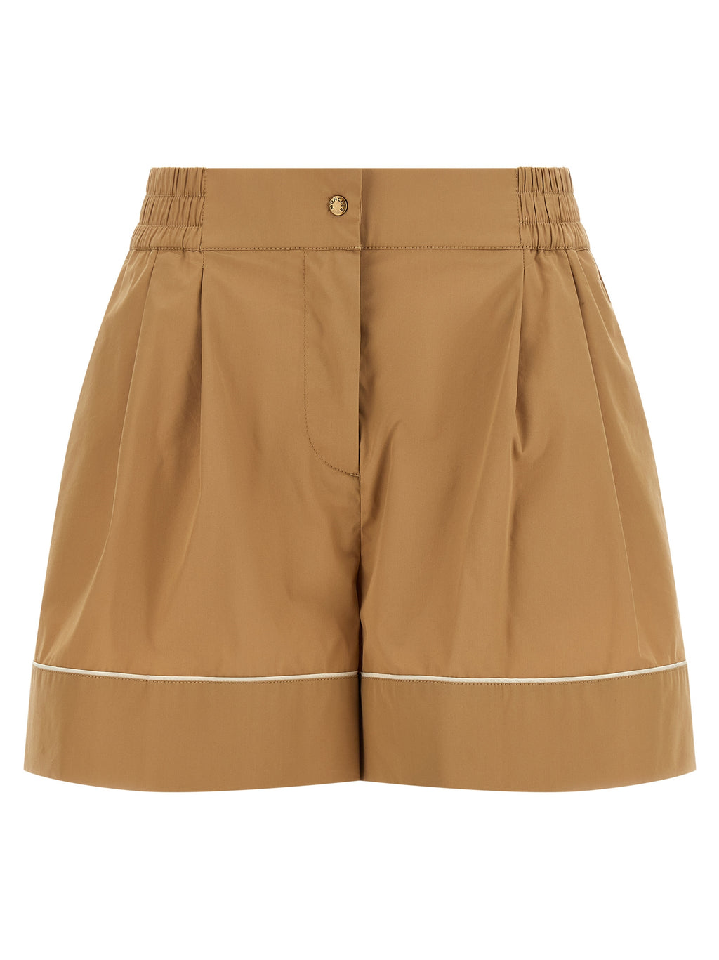Pantalons bermuda beige en nylon de la marque Moncler, shorts décontractés avec ceinture et poches visibles.