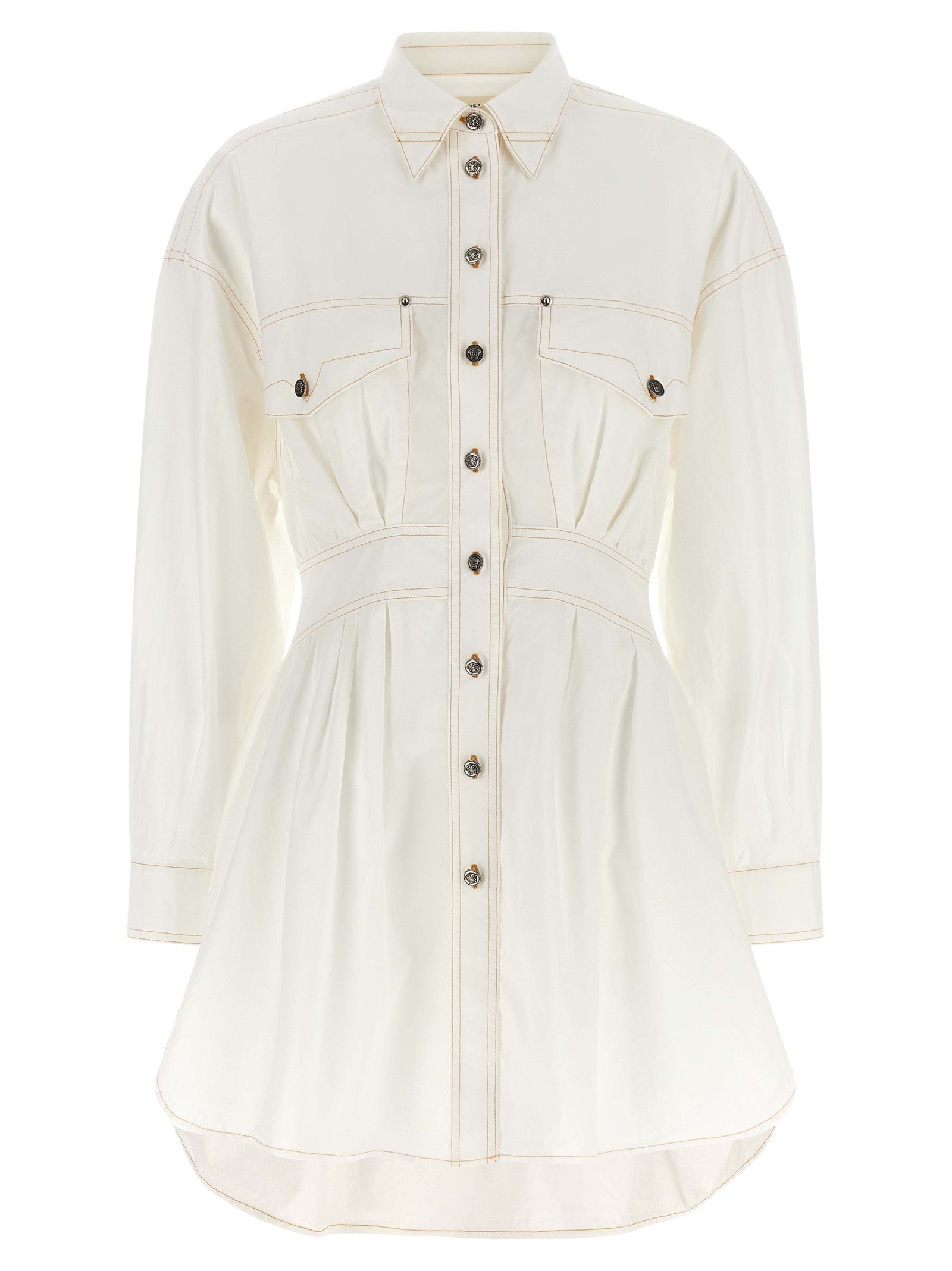 Robe courte en coton blanche de Versace, élégante, avec détails sophistiqués, portée sur mannequin dans un style chic et moderne.