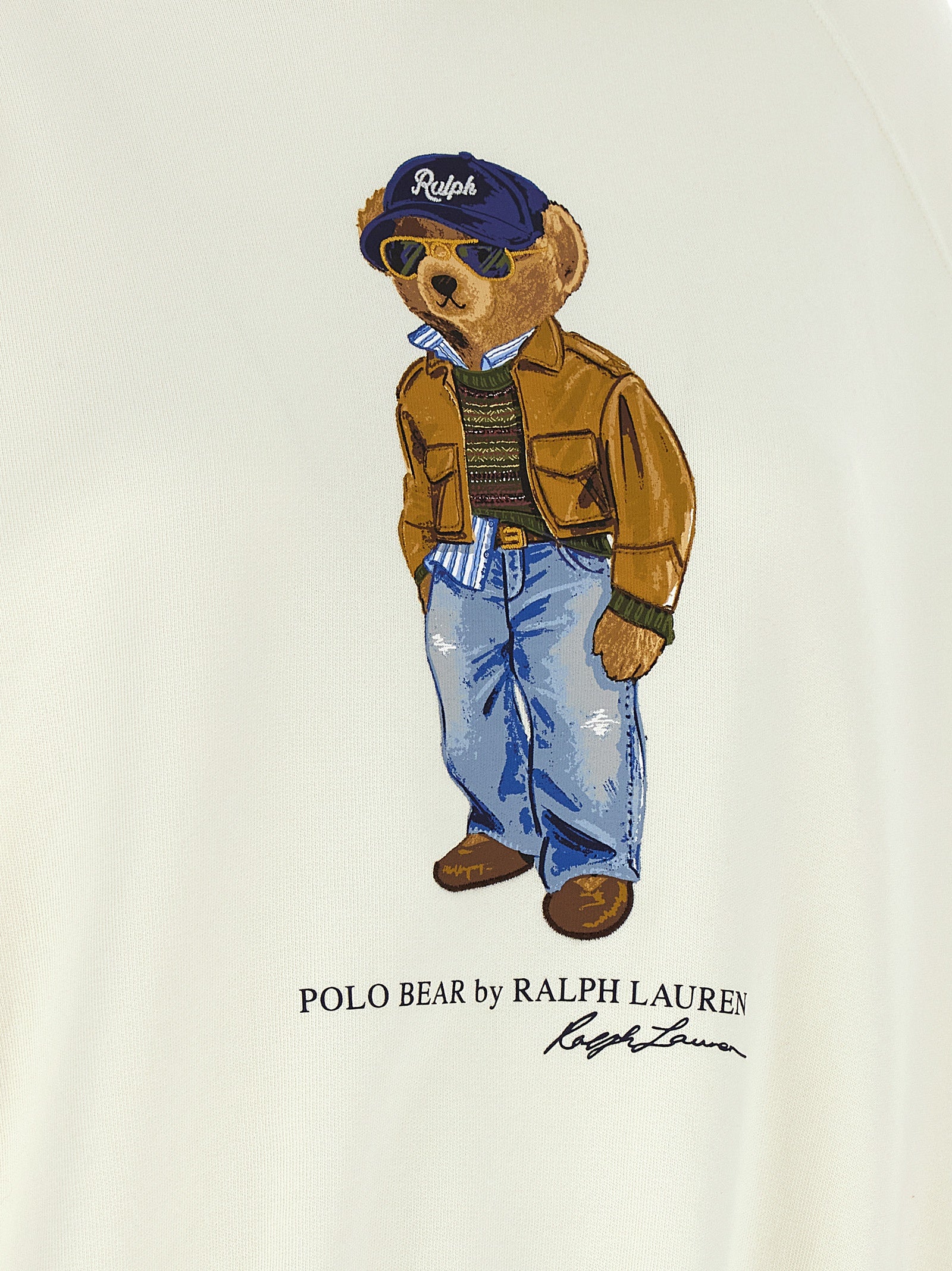 Sweatshirt en coton blanc de Polo Ralph Lauren, design classique avec logo brodé sur la poitrine, vue de face.
