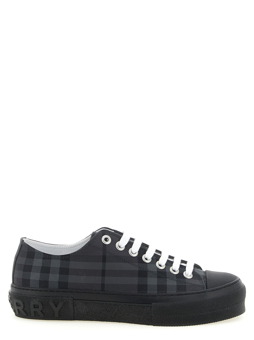 Chaussures basses en polyamides gris de Burberry, baskets décontractées avec détails élégants et logo visible.
