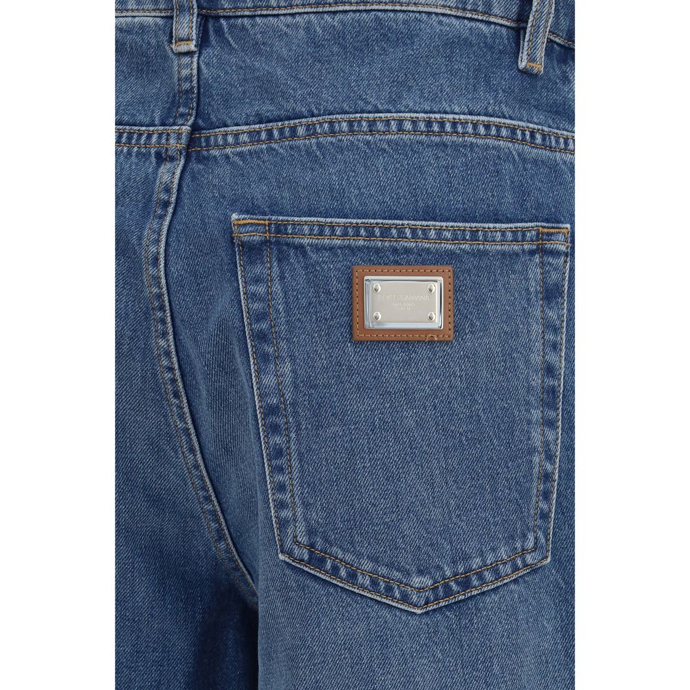 Jeans droits en coton bleu de Dolce & Gabbana, style élégant et classique, visibles avec une coupe droite et une texture coton.