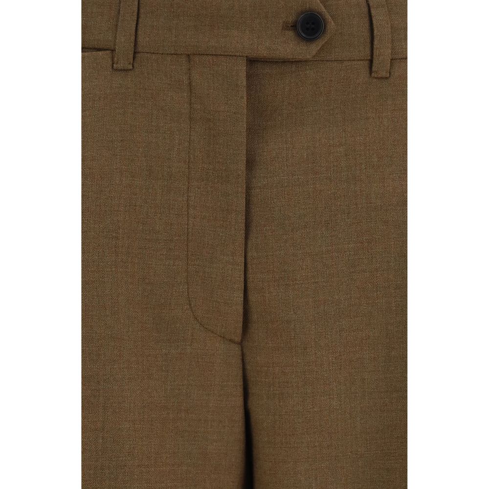 Pantalon habillé en laine marron Prada Oves Aries, coupe élégante, porté sur un mannequin avec une ceinture.