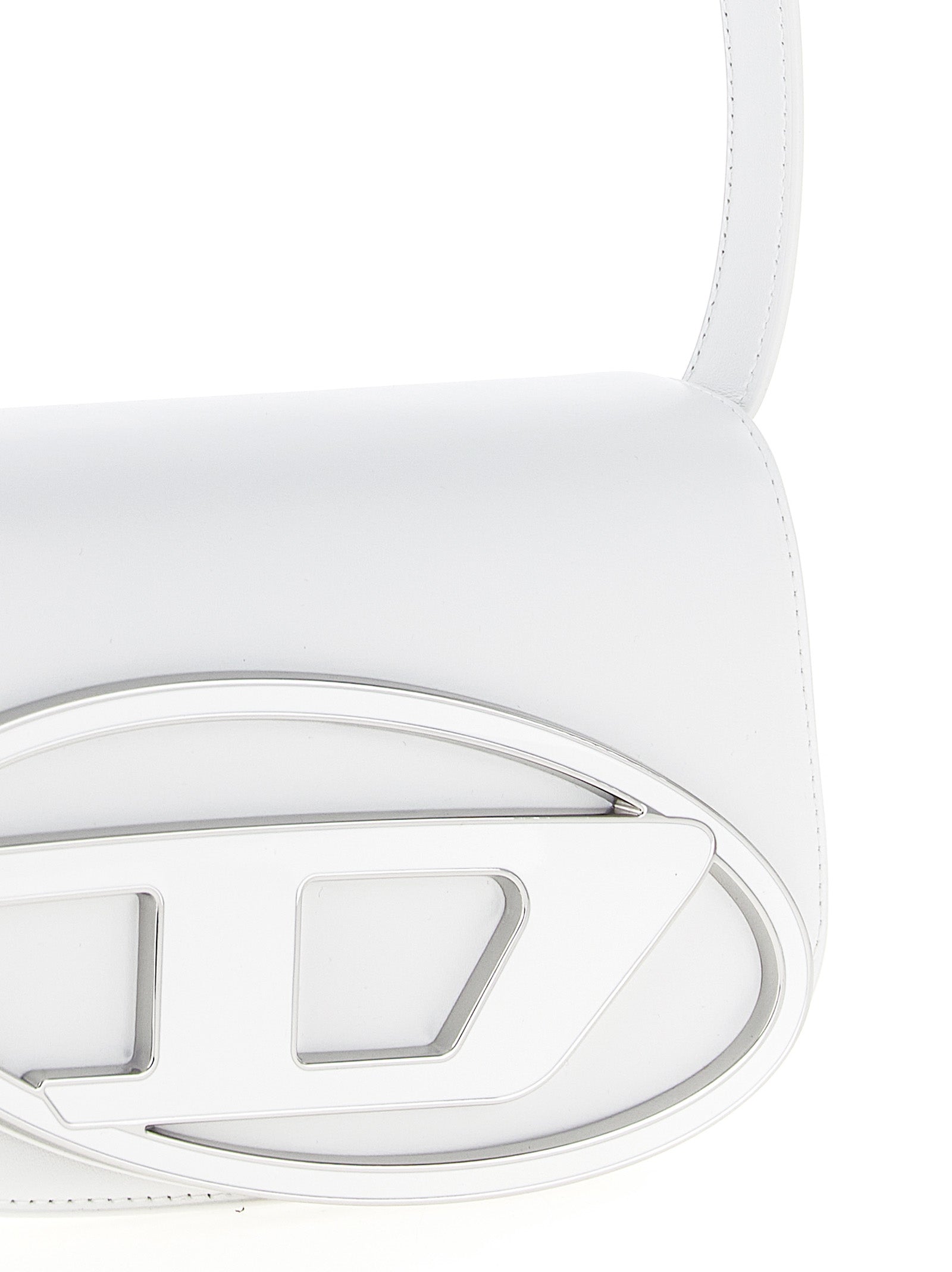 Sac à bandoulière Diesel en cuir de vache blanc, style élégant avec détails modernes, idéal pour un look sophistiqué.