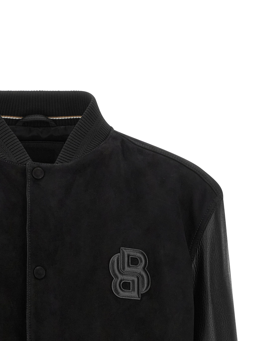 Veste bomber noire en polyester de Hugo Boss, coupe moderne et élégante, avec détails de design subtils visible sur l'image.