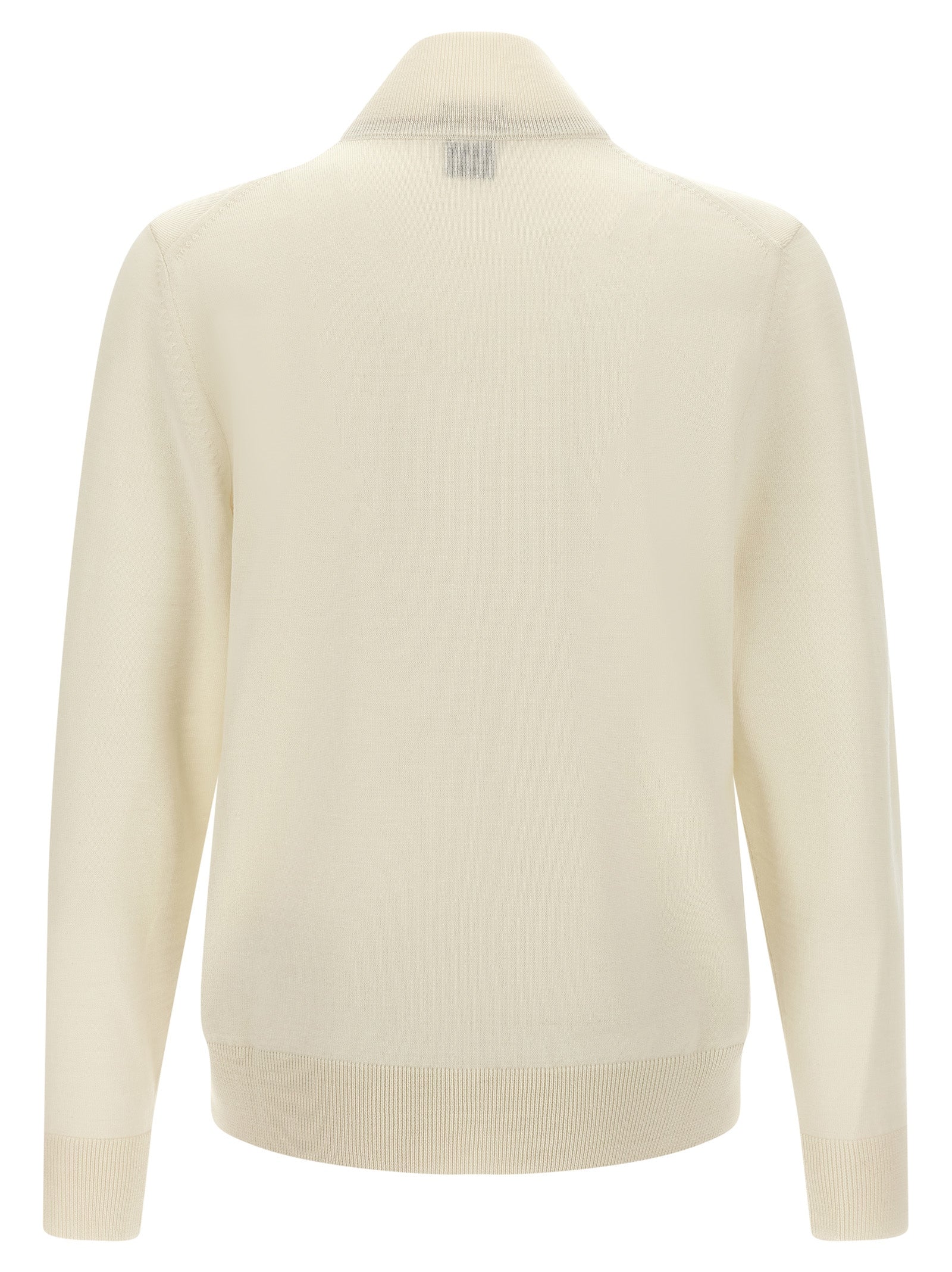 Cardigan blanc en laine vierge de Hugo Boss, style classique, porté par un mannequin, détail du col et des boutons.