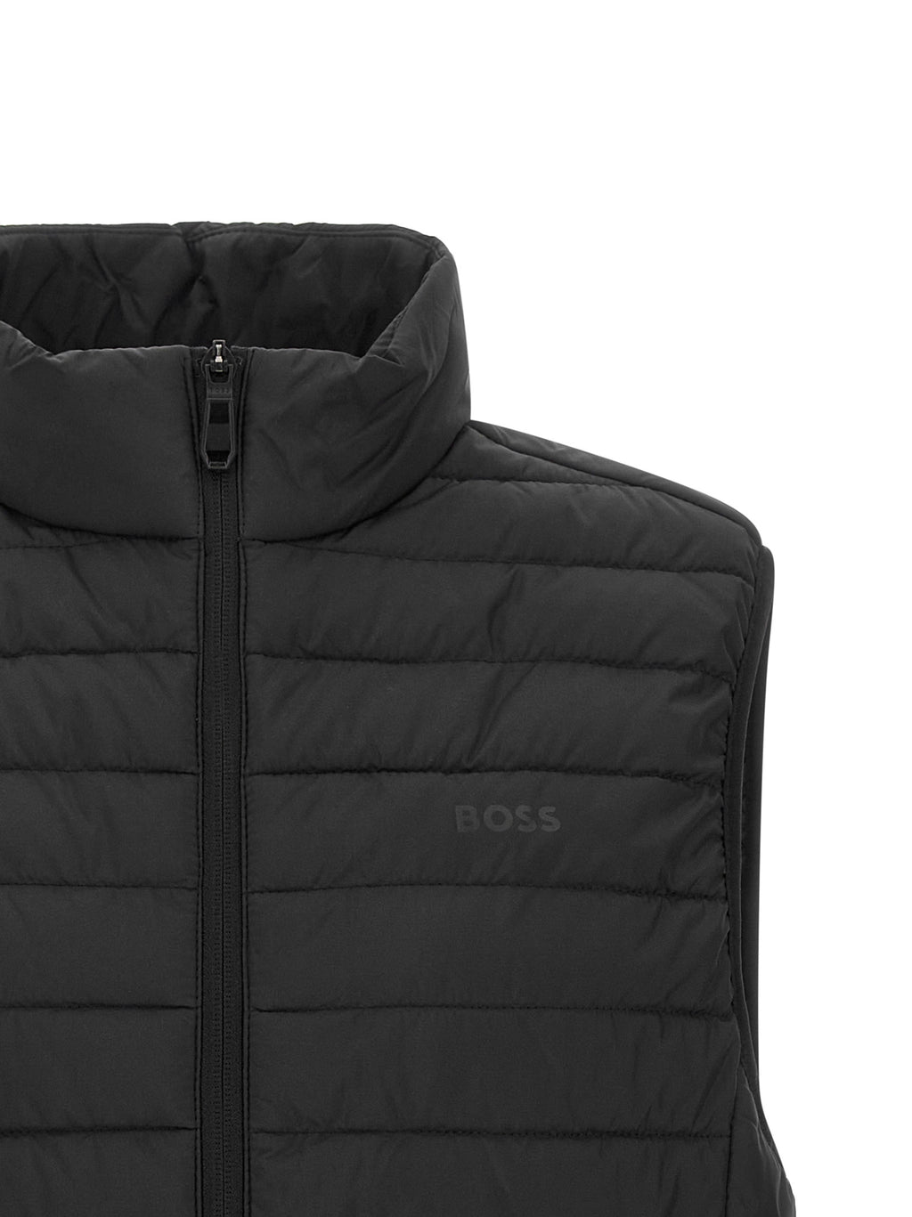 Veste sans manches en polyester noir de Hugo Boss, style élégant et moderne, vue de face sur fond neutre.