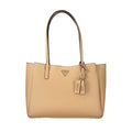 Sac à main Guess Jeans beige en polyuréthane pour femmes, élégant et moderne, avec poignées et fermeture zippée visible.