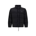 Veste longue noire en duvet de Prada, élégante et chaude, avec capuche et fermeture éclair visible.