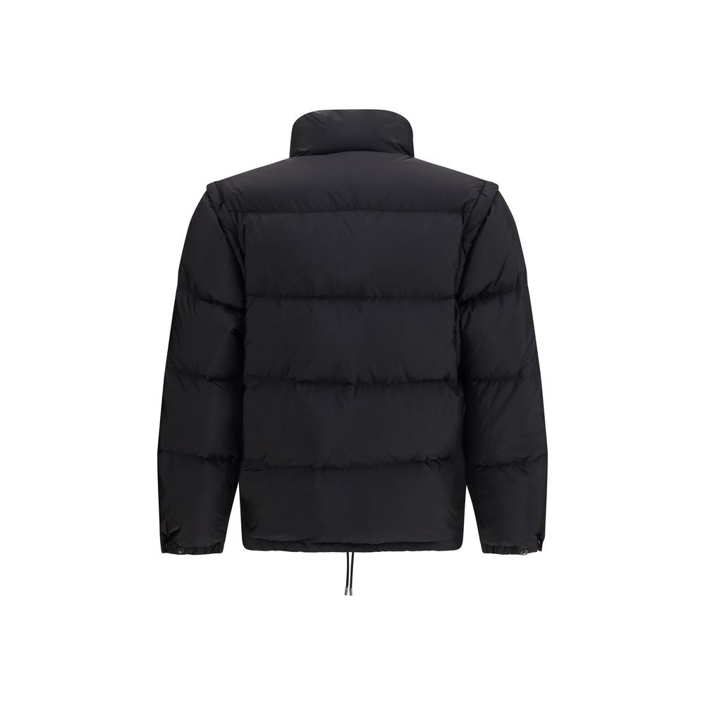 Veste longue Prada en duvet noir, coupe élégante, avec capuche et fermeture éclair visible, conçue pour la chaleur et le style.