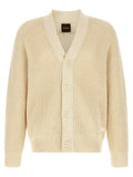 Cardigan beige en coton de la marque Hugo Boss, détail du tissu et coupe élégante visible sur l'image.