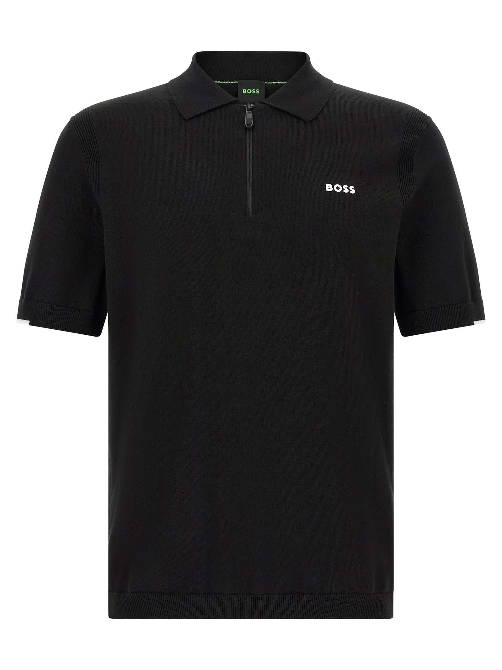 Chemise polo noire en coton de la marque Hugo Boss, vue de face, avec col et boutons visibles.