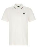 Chemise polo blanche en coton de la marque Hugo Boss, vue de face avec col et boutons visibles.