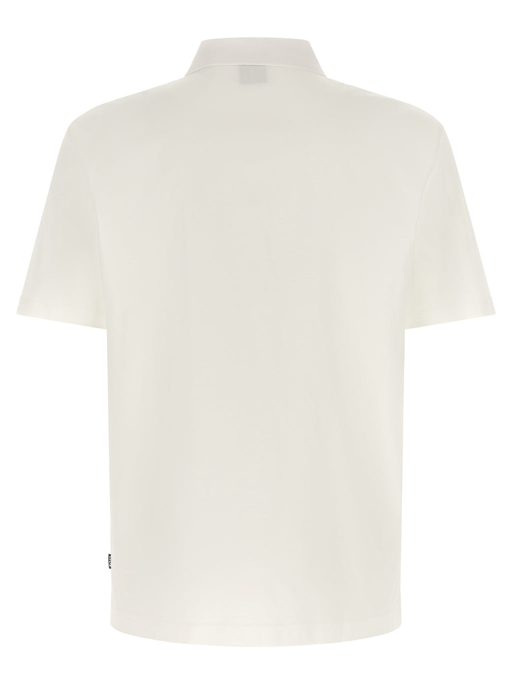 Chemise polo blanche en coton de la marque Hugo Boss, avec col et boutons, idéale pour un style élégant et décontracté.