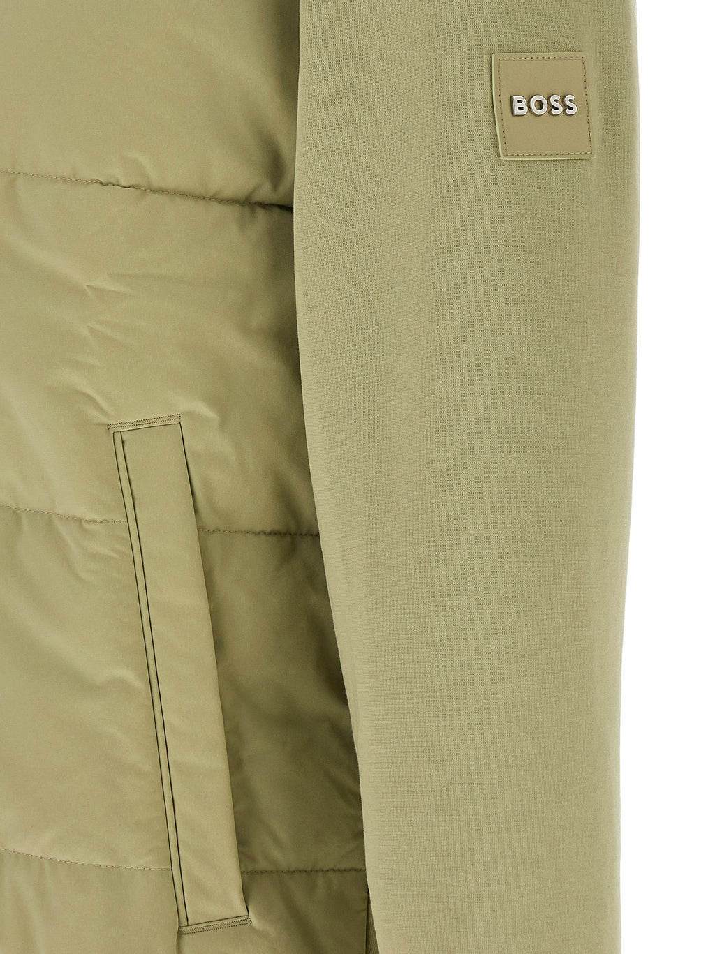 Sweat-shirt bicolore en coton de la marque Hugo Boss, coupe classique et design moderne, porté sur un mannequin.