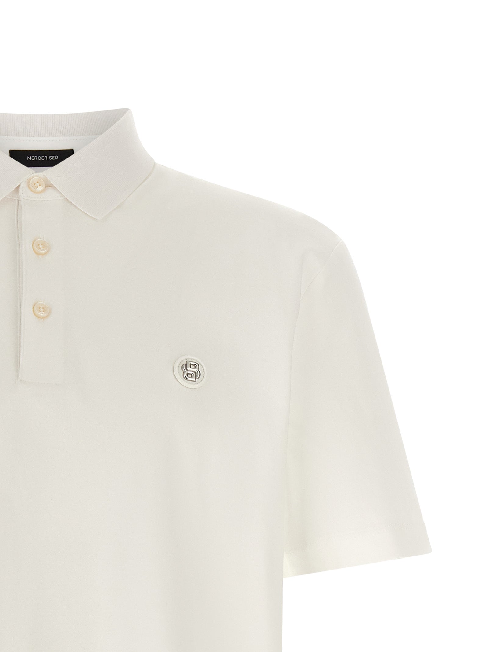 Chemise polo blanche en coton de la marque Hugo Boss, vue de face, avec col et boutons visibles.