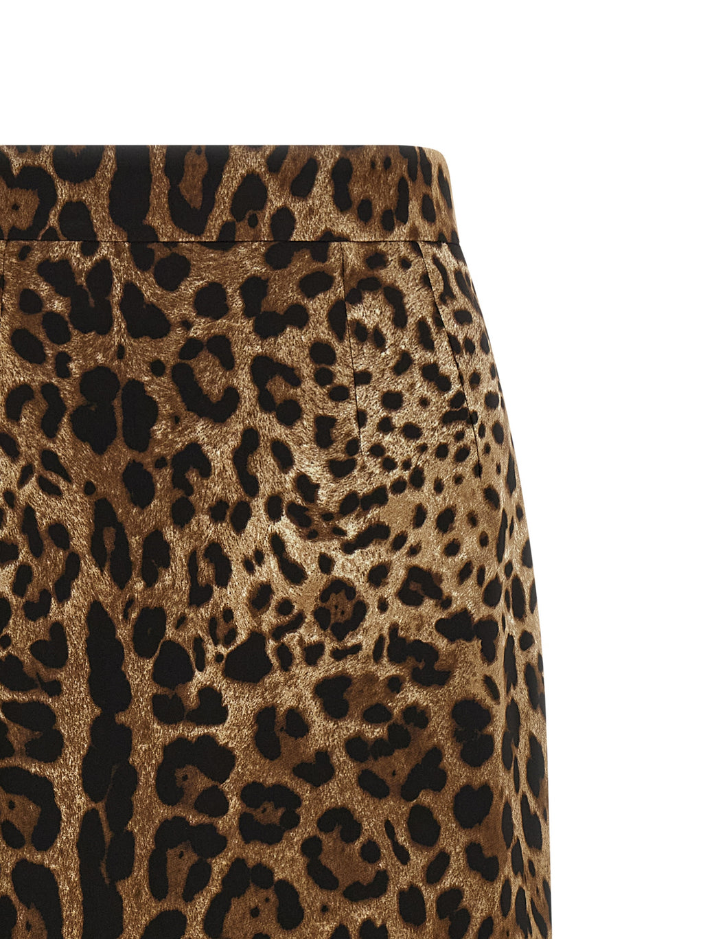 Jupe midi en viscose marron de Dolce & Gabbana, fluide et élégante, portée avec un style sophistiqué.