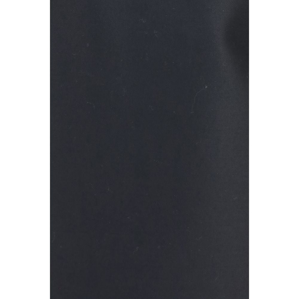 Robe décontractée en laine noire Balenciaga Oves Aries, style casual avec coupe élégante et détails modernes.