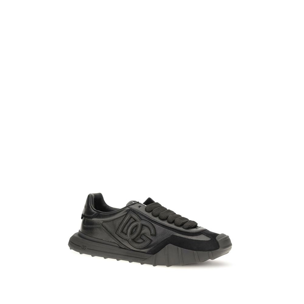 Chaussures de sport noires Dolce & Gabbana Bos Taurus en cuir de veau, baskets athlétiques élégantes et confortables.