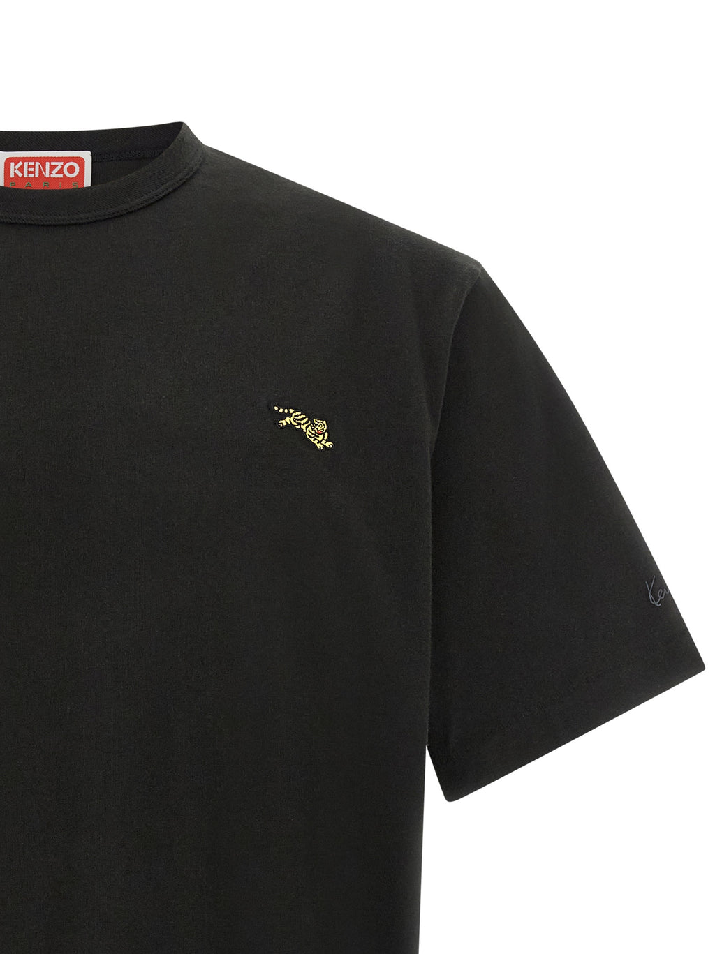 T-shirt en coton noir de la marque Kenzo avec logo, porté sur un mannequin, vue frontale.