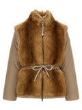 Veste sans manches en polyester beige de la marque Moncler, légère et élégante, visible en détail sur cette image.