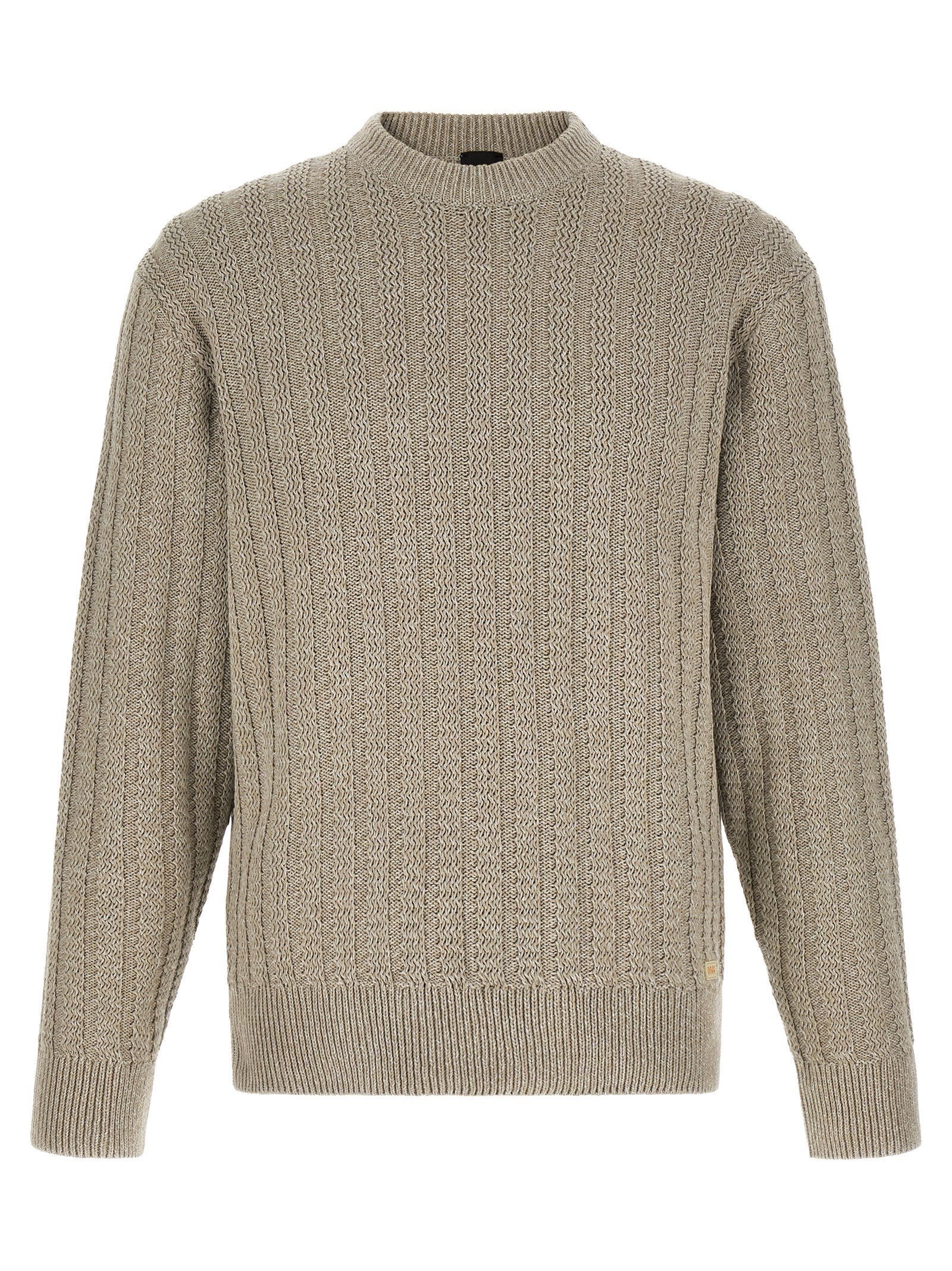 Cardigan beige en coton de la marque Hugo Boss, doux et élégant, porté sur un mannequin.