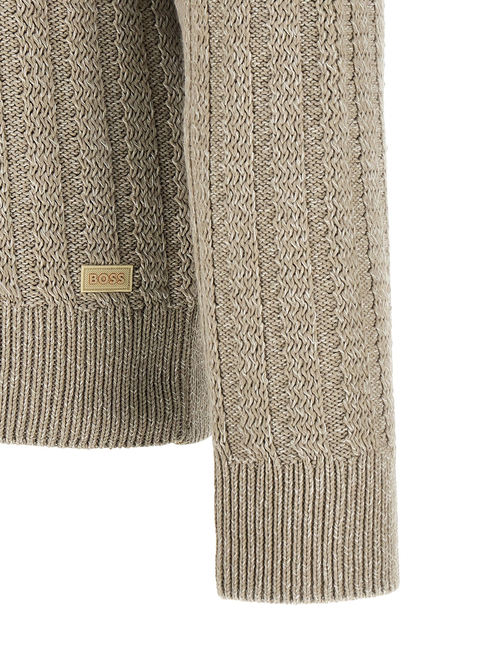 Cardigan beige en coton de la marque Hugo Boss, détails du tissu et coupe élégante visible sur l'image.