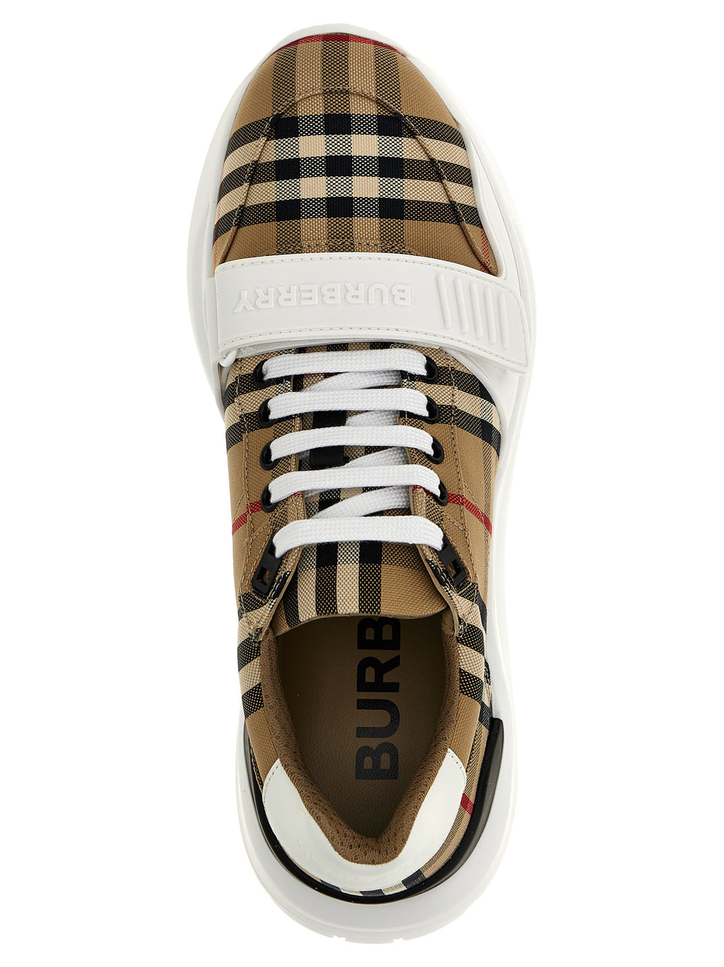 Sneakers sportives en coton beige de Burberry, chaussures athlétiques élégantes avec logo discret, vue de face.