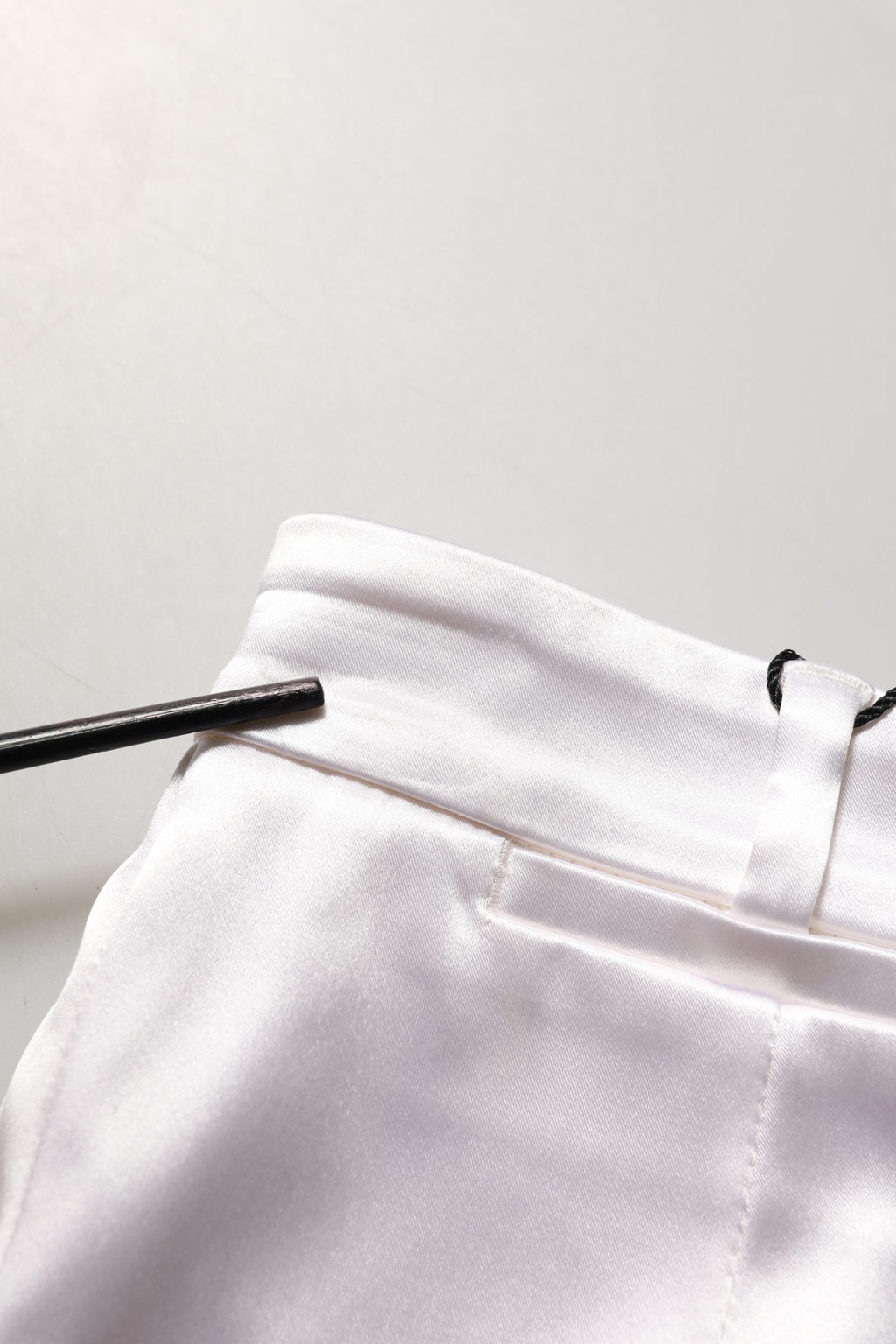 Dolce & Gabbana White Satin High Rise Women Hot Pants Shorts
