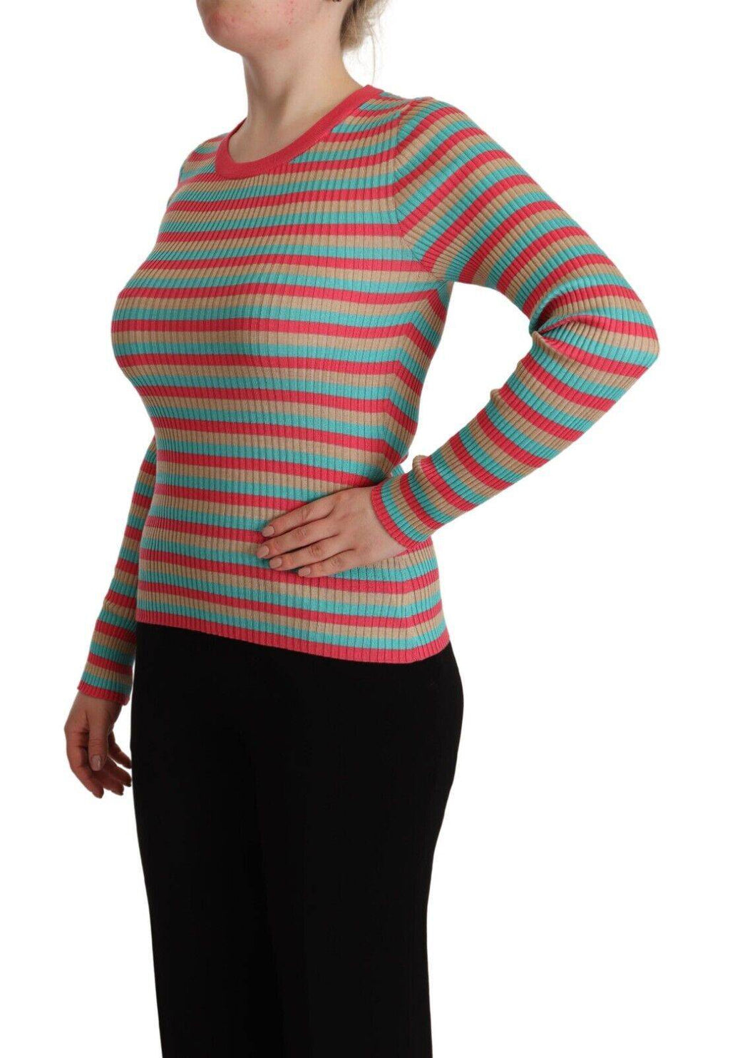 Pull-over Dolce & Gabbana en soie à rayures multicolores avec col rond, élégant et confortable.