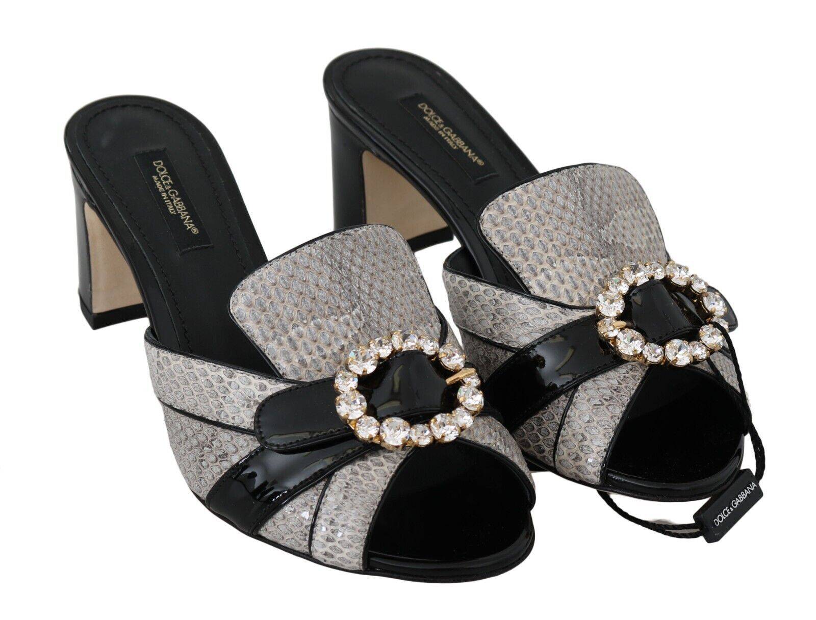 Sandales Dolce & Gabbana en cuir exotique noir et gris avec cristaux, chaussures élégantes et tendance.