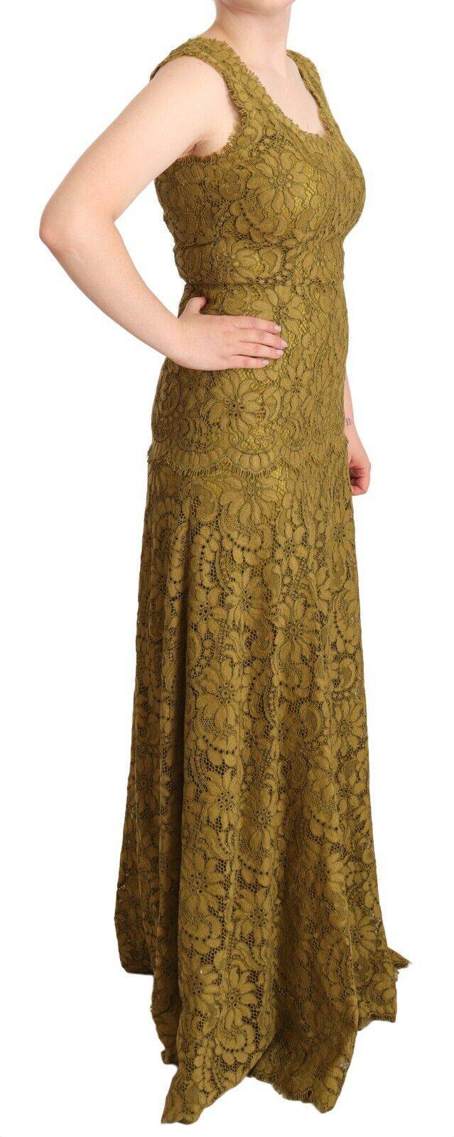 Robe longue en dentelle florale marron de Dolce & Gabbana, robe maxi élégante avec motifs floraux sophistiqués.