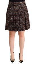 Jupe courte marron à taille haute Dolce & Gabbana avec plis en forme d’A-line, style élégant et tendance.