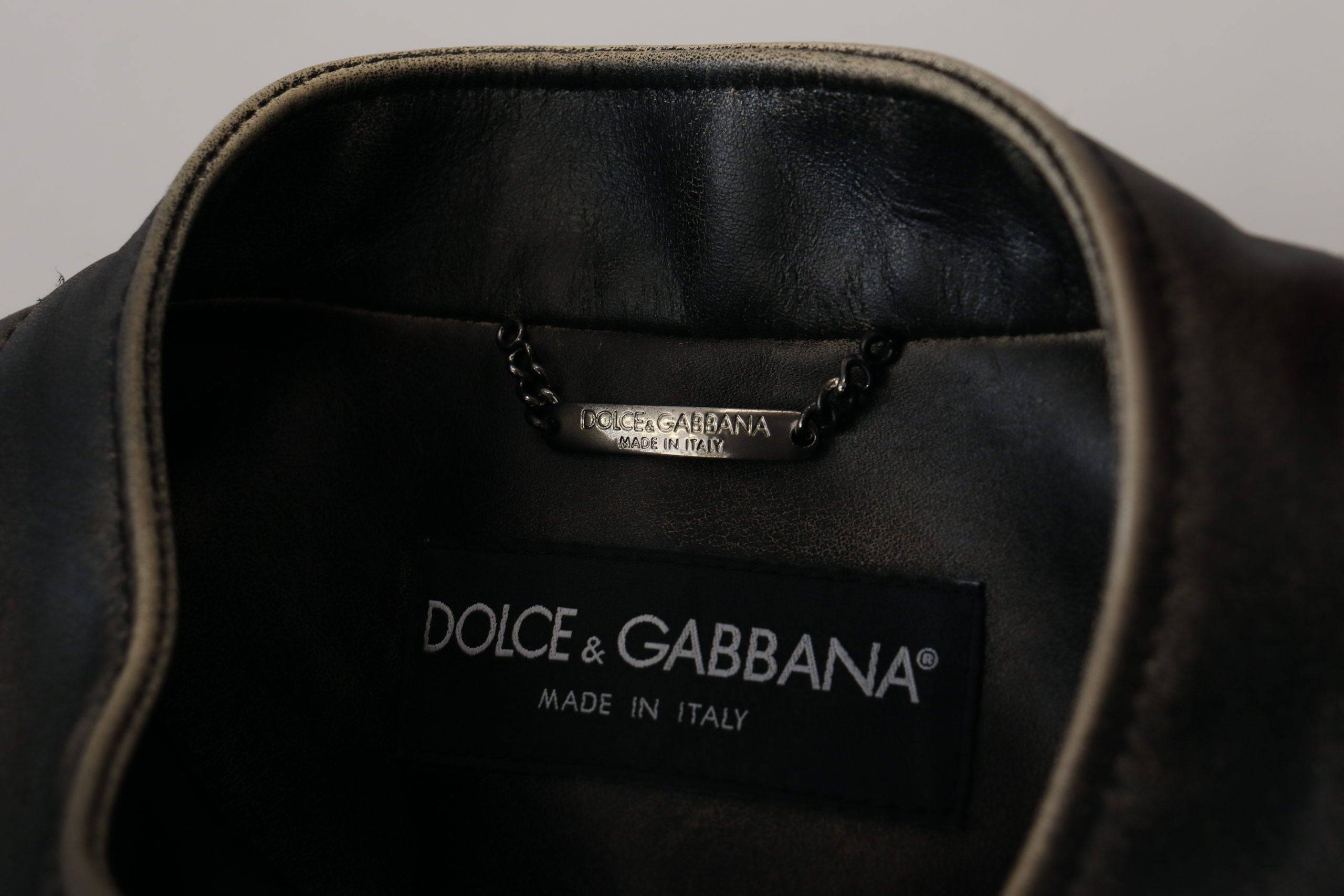 Manteau noir en cuir avec fermeture éclair de style motard de Dolce & Gabbana, veste en cuir élégante et tendance.