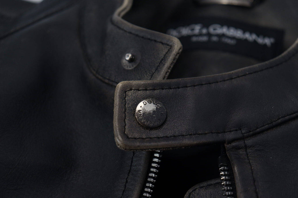 Blouson biker noir en cuir de Dolce & Gabbana avec fermeture éclair, style élégant et tendance pour femme ou homme.
