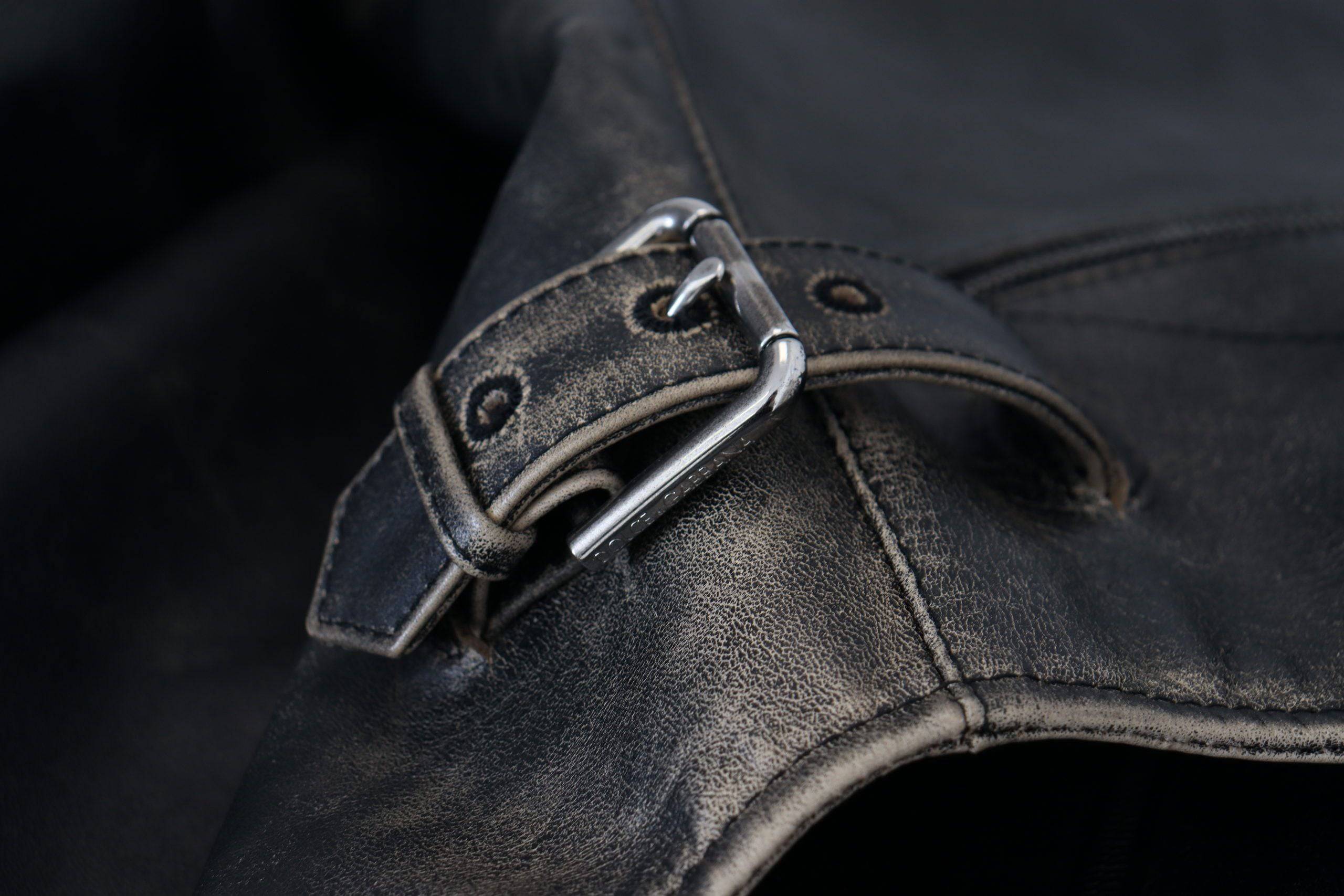 Veste en cuir noir Dolce & Gabbana pour motard, avec fermeture éclair et style biker, vue de face.