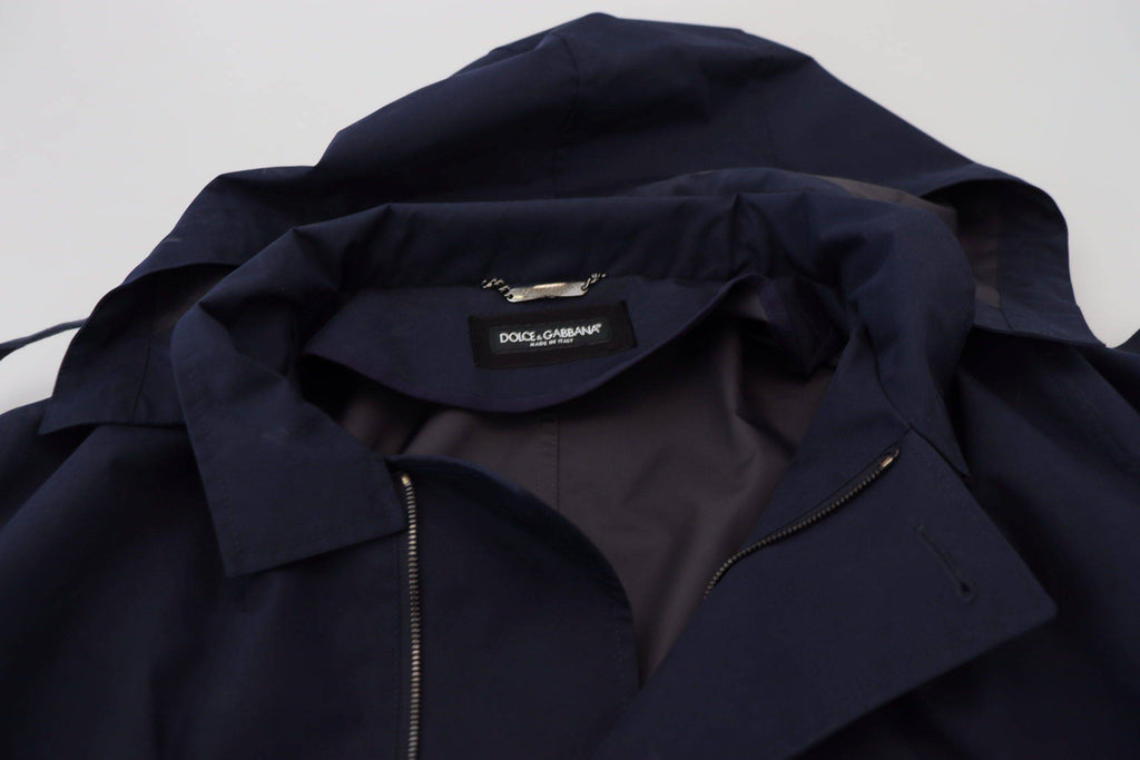 Manteau à capuche bleu Dolce & Gabbana, veste double boutonnage élégante avec détails raffinés.