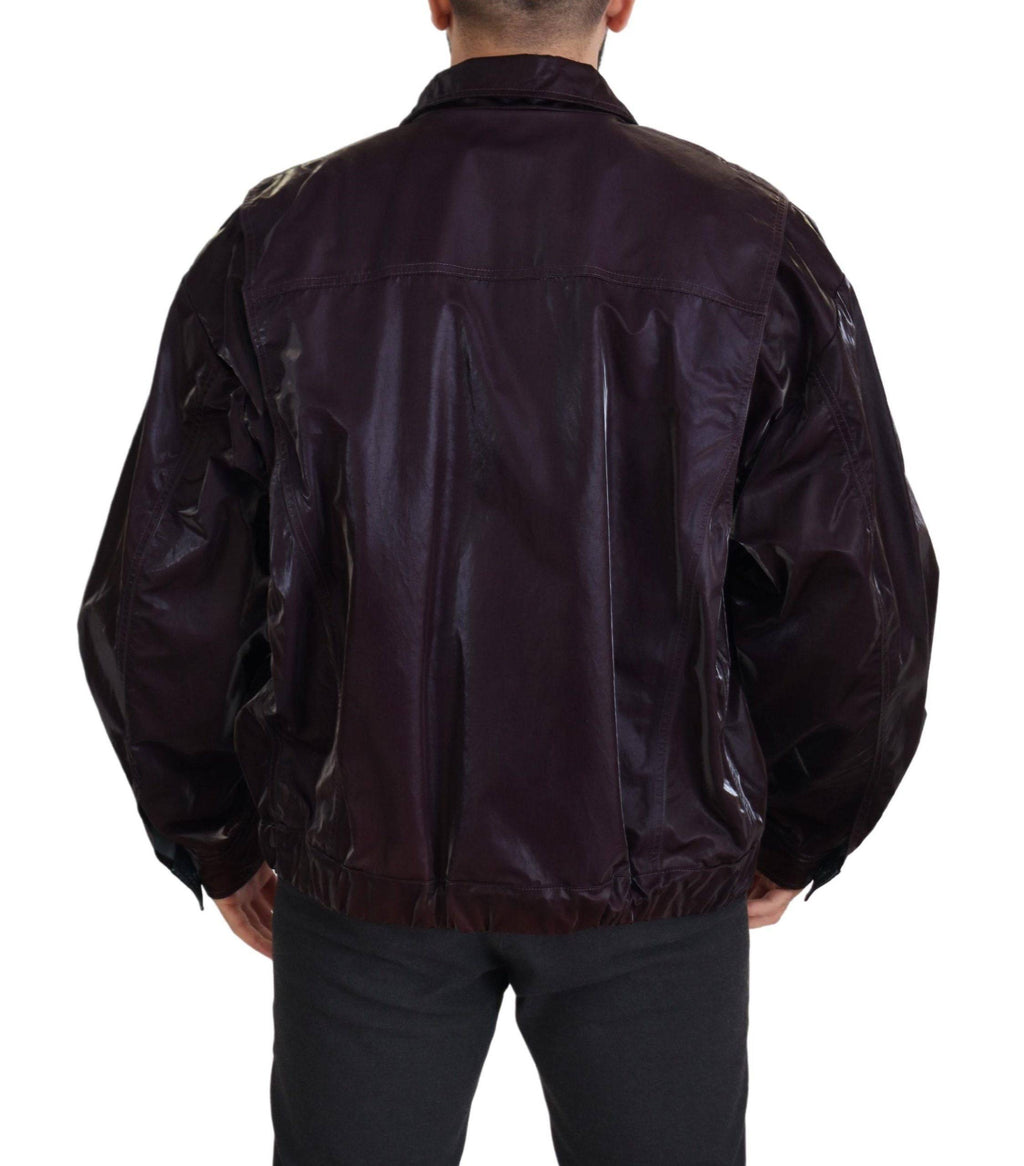 Manteau homme Dolce & Gabbana en nylon bordeaux avec col, veste élégante et tendance, vue en gros plan.