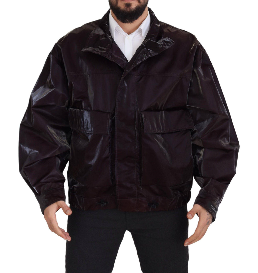 Manteau homme en nylon Bordeaux Dolce & Gabbana avec col, veste élégante et moderne, vue de face.
