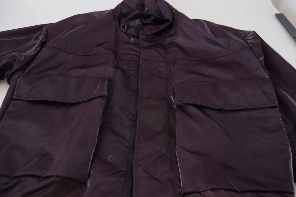 Veste en nylon violette Dolce & Gabbana avec col chemise et style biker, détail de la couture visible.