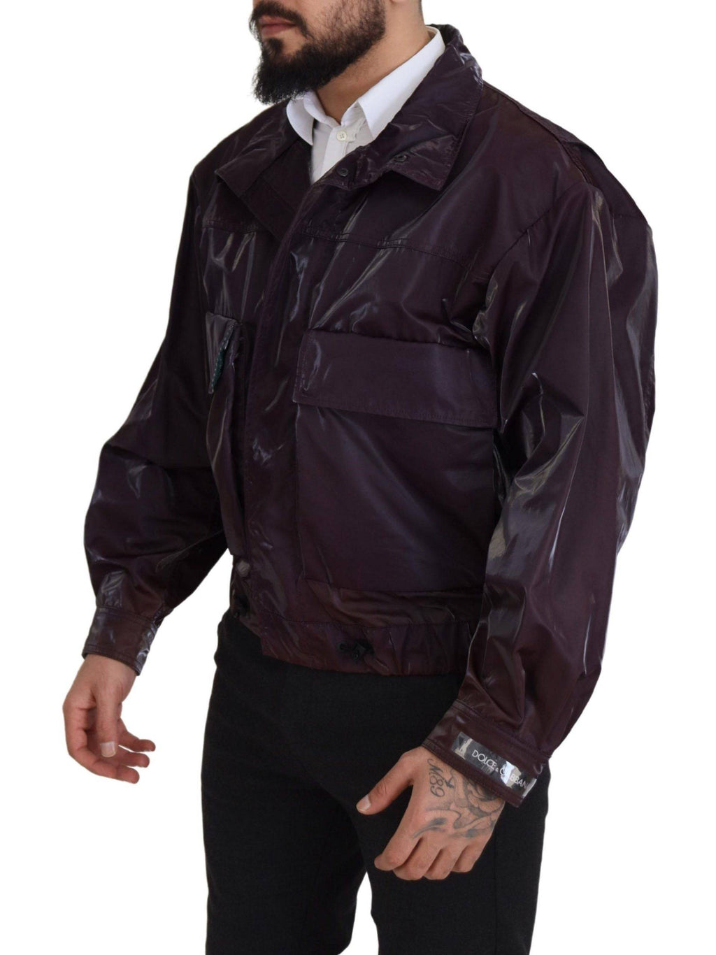 Veste en nylon violet Dolce & Gabbana avec col biker, coupe moderne et détails élégants, vue de face.