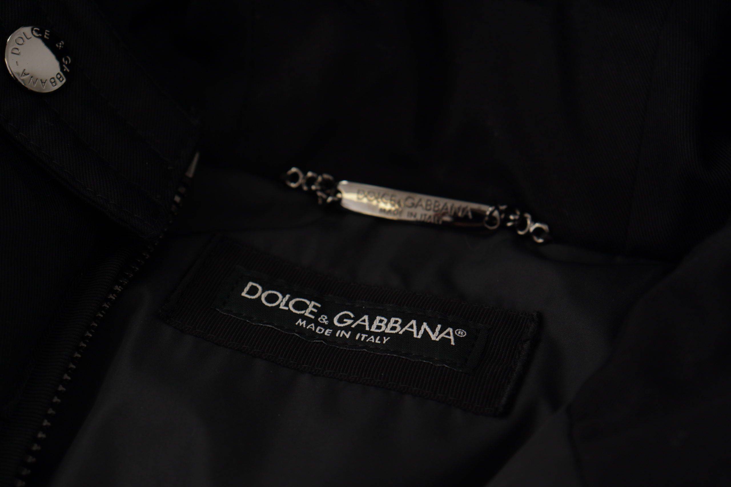 Parka Dolce & Gabbana noire en nylon avec capuche, veste d'hiver élégante et chaude, adaptée aux températures froides.