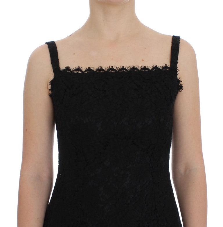 Robe noire Dolce & Gabbana en dentelle florale, coupe droite, longueur genou, élégante et sophistiquée, vue de face.