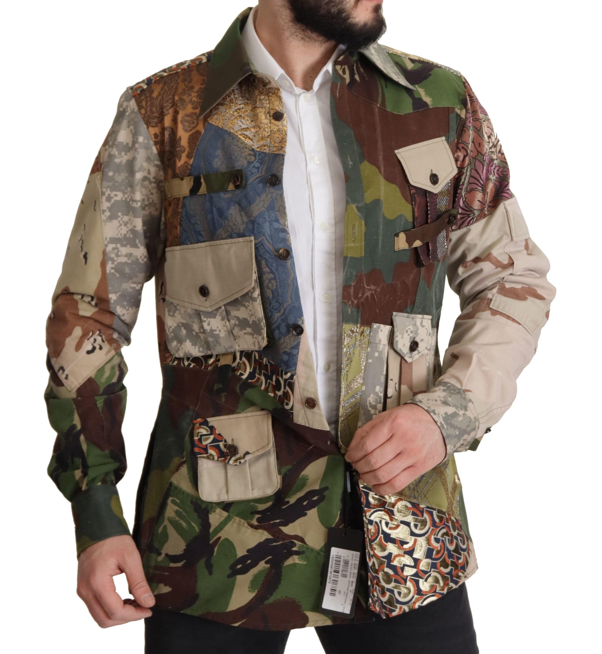 Chemise Dolce & Gabbana à carreaux multicolores avec boutons, style patchwork, vue rapprochée du tissu et des détails de la chemise.